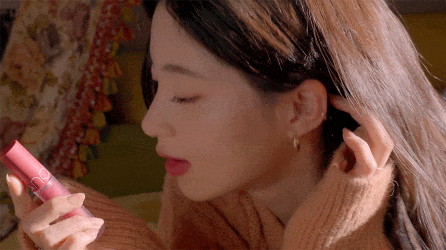 romand Zero Velvet Tint #Autumn Knit Series 零感絲絨霧面鎖色唇釉 #秋針織系列 #18 PETAL TASSEL