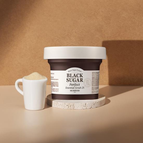 韓國 SkinFood Black Sugar Perfect Essential Scrub 2X 皇牌黑糖5合1光采精華磨砂面膜升級版