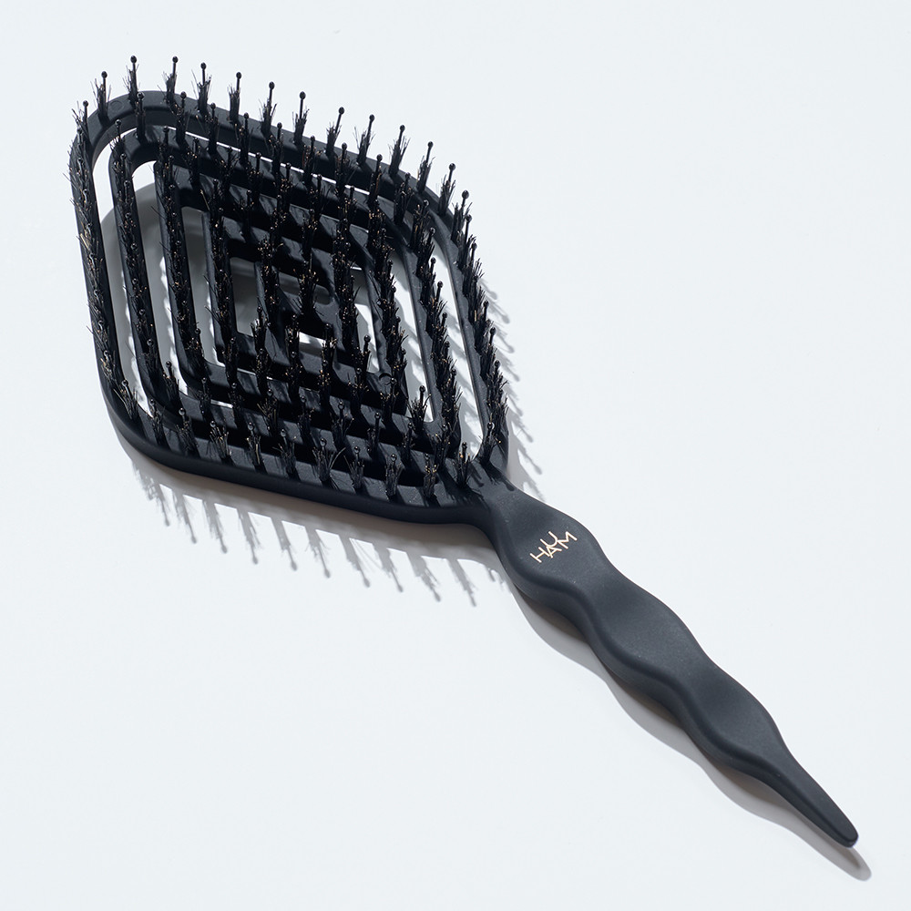 告別扁塌頭~韓國 HAUM Volume Cushion Brush 空氣感蓬鬆髮型豬鬃毛梳 - 2色選擇 告別扁塌頭~韓國 HAUM Volume Cushion Brush 空氣感蓬鬆髮型豬鬃毛梳 - 2色選擇