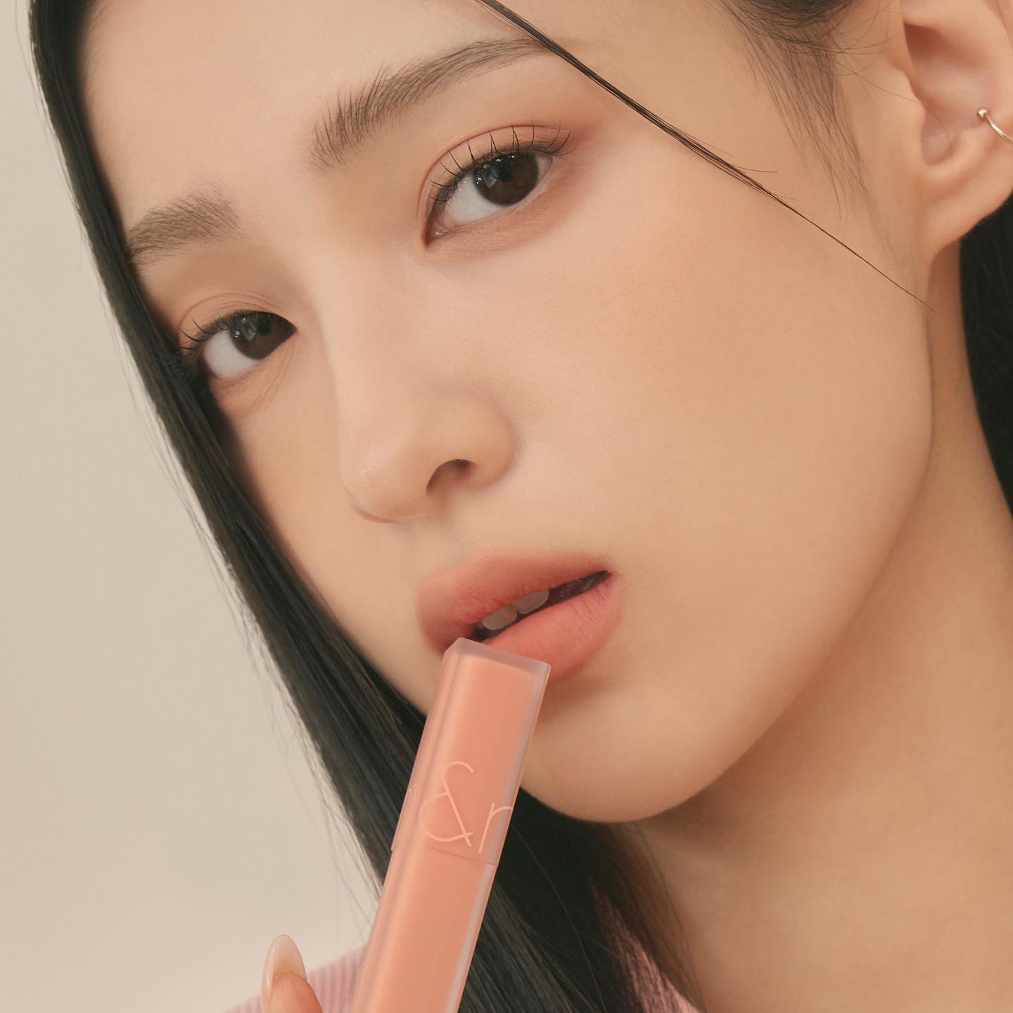 \新品/韓國 Romand Blur Fudge Tint #Be Oveer Shade Series 絲絨霧泥唇釉 12-16 – 5色選擇 \新品/韓國 Romand Blur Fudge Tint #Be Oveer Shade Series 絲絨霧泥唇釉 12-16 – 5色選擇