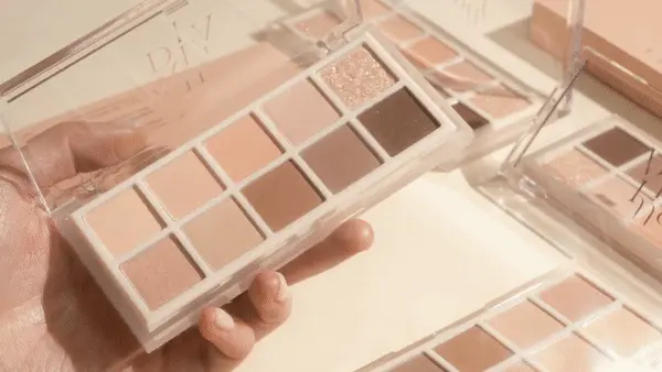 韓國 RULIDIA Multi-Use Shadow Palette 基礎實用多用途大地粉棕色系10色眼影盤 – #02 LOVE