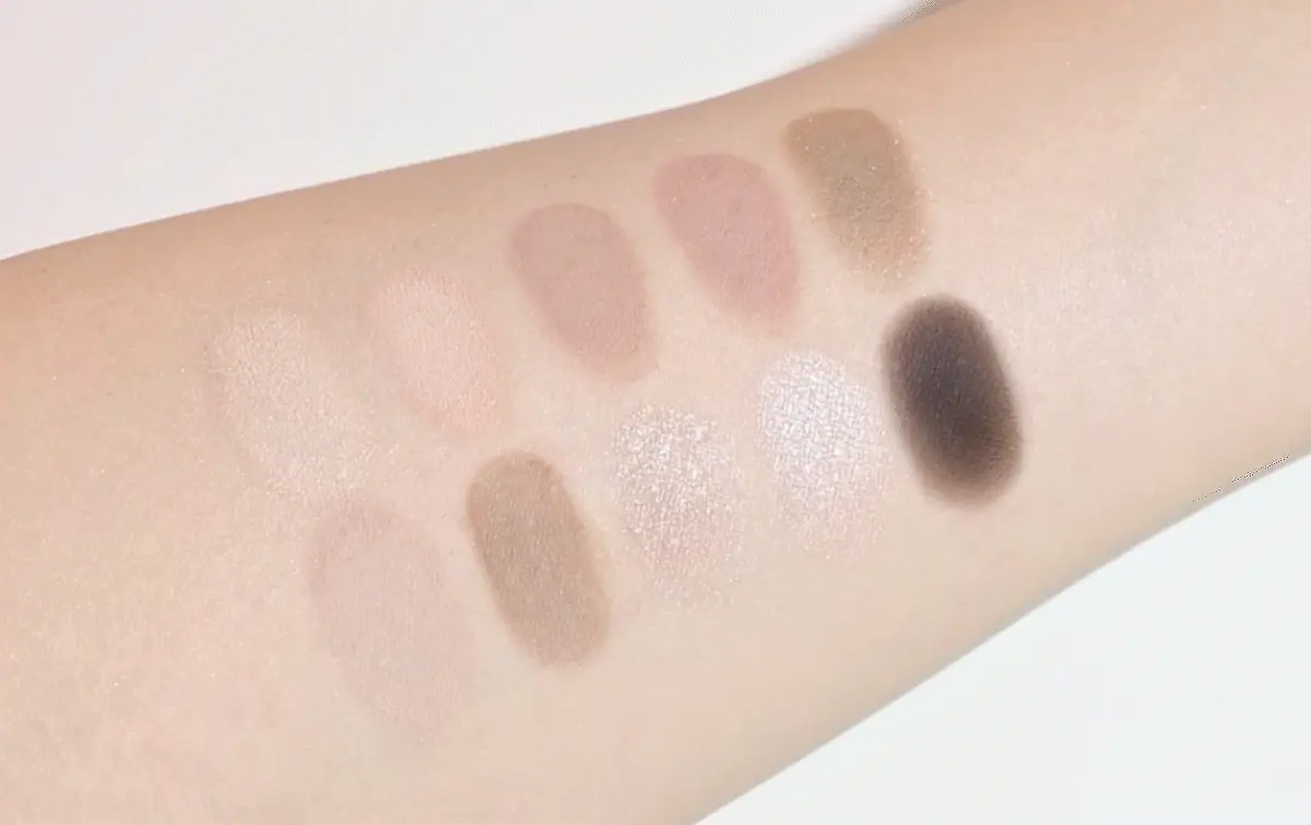 🌰新品限量送手機支架☕韓國 mude 23FW Shawl Moment Eyeshadow Palette 十色眼影盤 #05 Toffee Nut Latte 拖肥果仁拿鐵