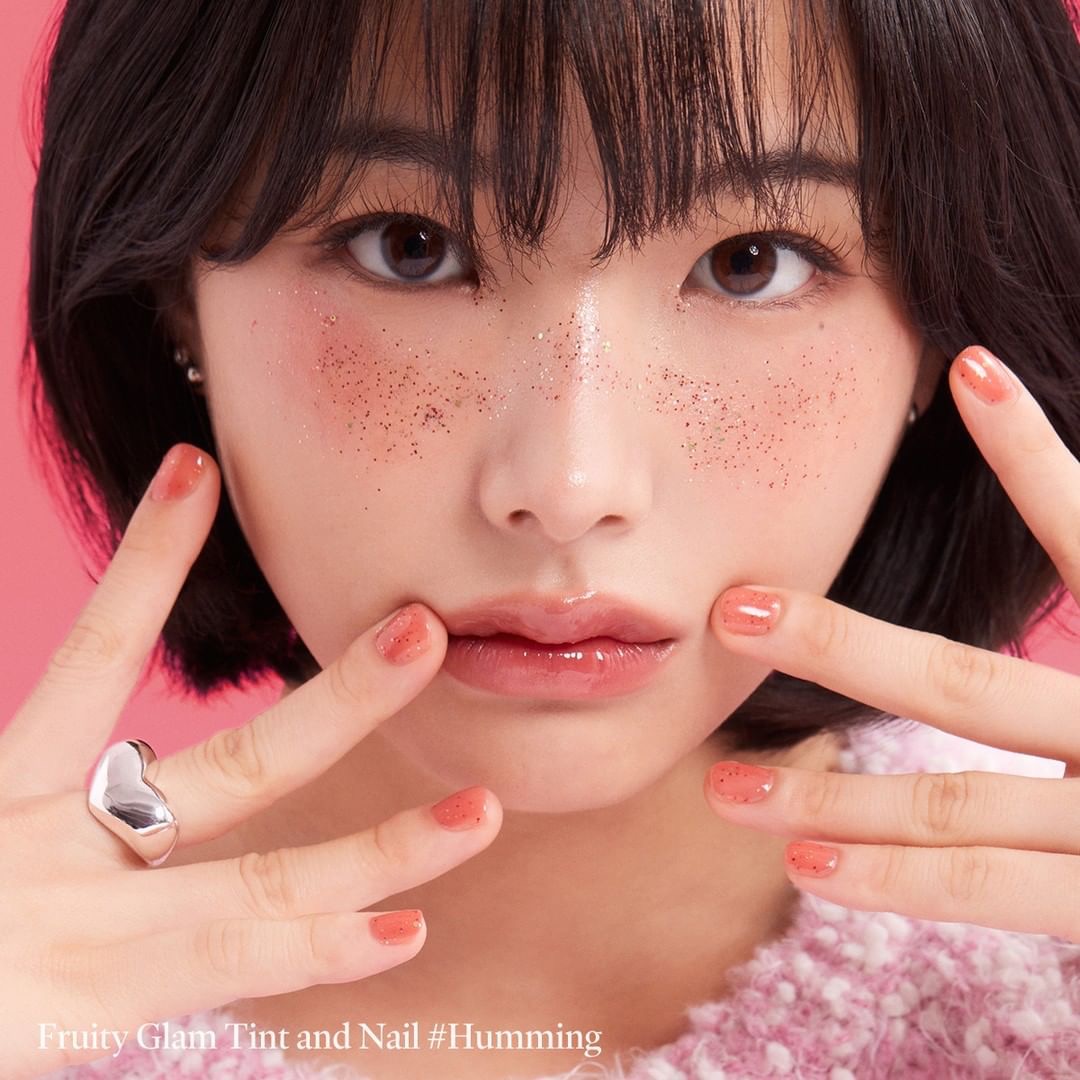 節日限定套裝🎁 送指甲油！Laka Glam Lip and Nail Holiday Edition 果汁水光純素唇釉 + 指甲油 限量SET - 103 Humming Edition