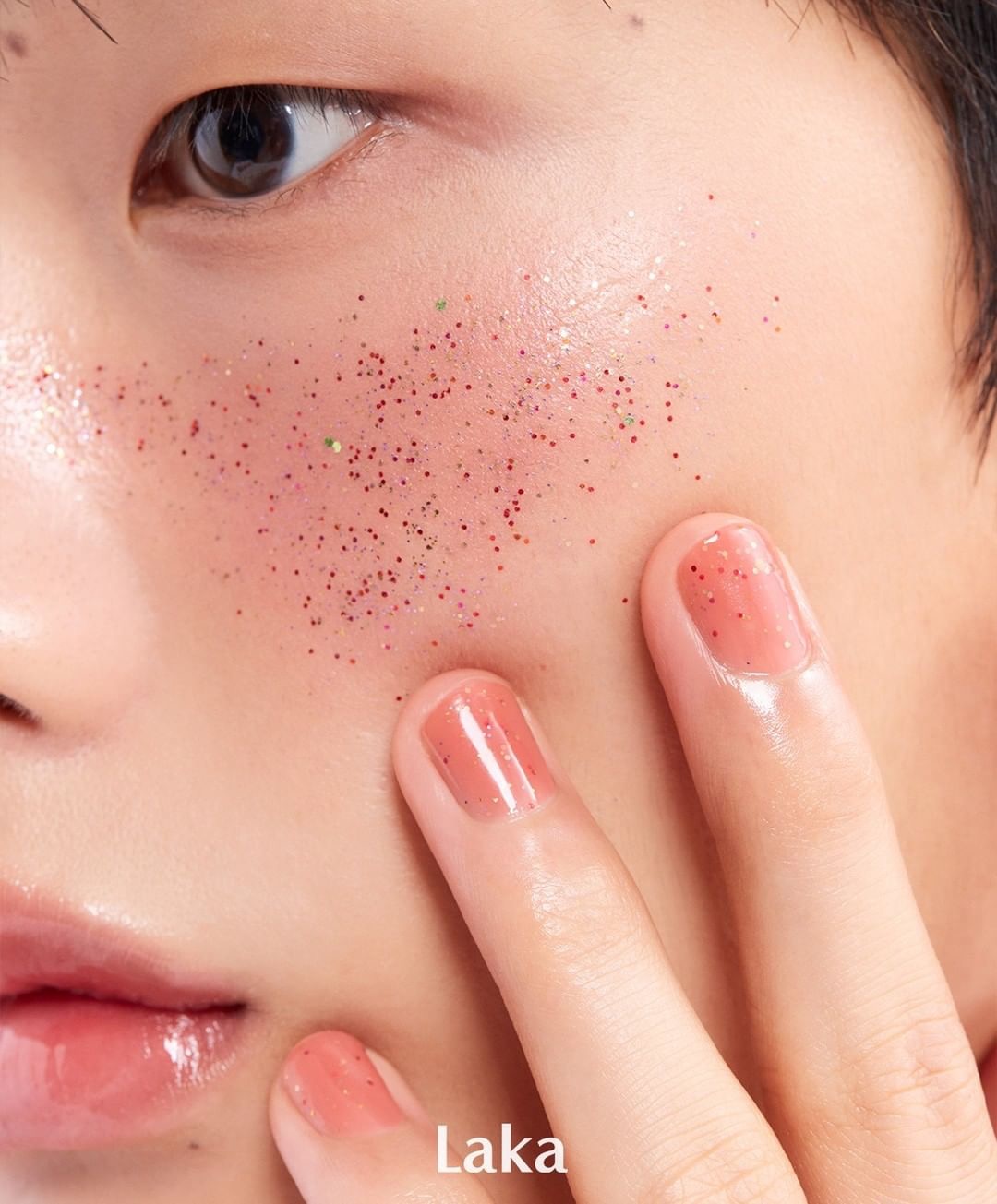 節日限定套裝🎁 送指甲油！Laka Glam Lip and Nail Holiday Edition 果汁水光純素唇釉 + 指甲油 限量SET - 103 Humming Edition
