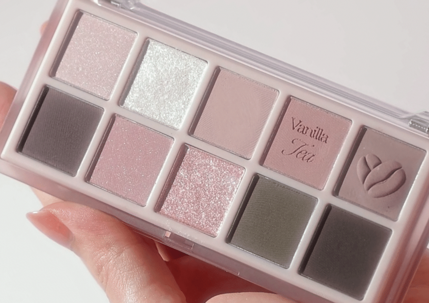 🌰新品限量送手機支架☕ 韓國 mude Shawl Moment Eyeshadow Palette 十色眼影盤 #06 Vanilla Tea Latte 低飽和調雲呢拿茶拿鐵