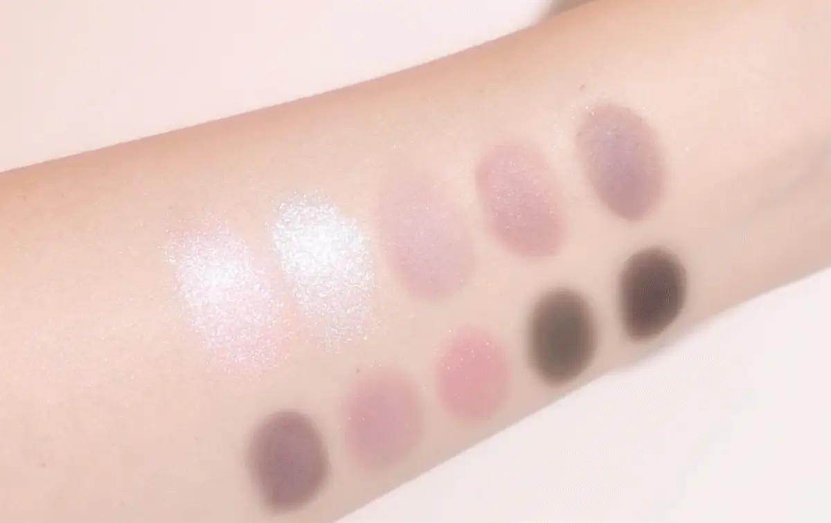 🌰新品限量送手機支架☕ 韓國 mude Shawl Moment Eyeshadow Palette 十色眼影盤 #06 Vanilla Tea Latte 低飽和調雲呢拿茶拿鐵