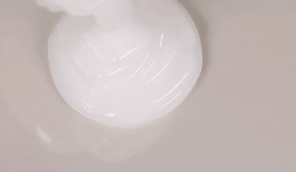 收毛孔!改善凹凸洞~韓國 VT Reedle Shot 100 Essence 積雪草塗抹式微針100精華 - 50ml
