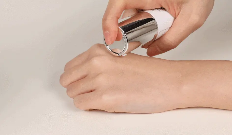 2週重煥肌膚再生~韓國 VT Reedle Shot 700 積雪草塗抹式微針700導入精華 - 30ml