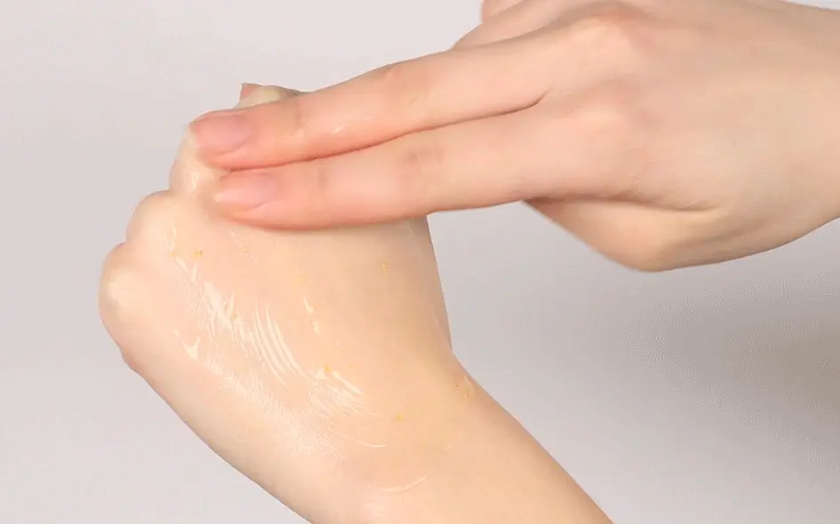 韓國 VT限量版🧡微針美白提亮~VT cosmetics Vita Light Reedle Shot 100 維C膠囊積雪草塗抹式微針100導入精華 - 50ml