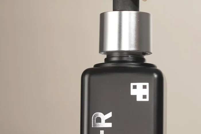新包裝～韓國 medicube Age-R Glutathione Glow Serum Age-R 穀胱甘肽煥彩美白緊緻安瓶精華 - 30ml