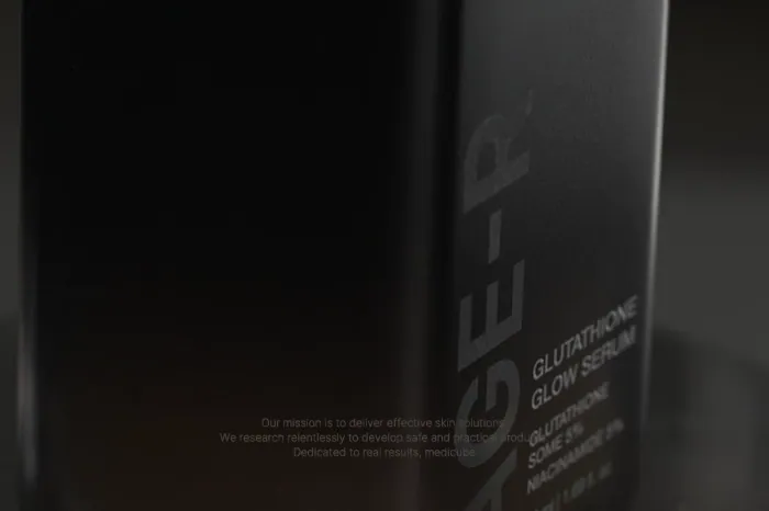 新包裝～韓國 medicube Age-R Glutathione Glow Serum Age-R 穀胱甘肽煥彩美白緊緻安瓶精華 - 30ml