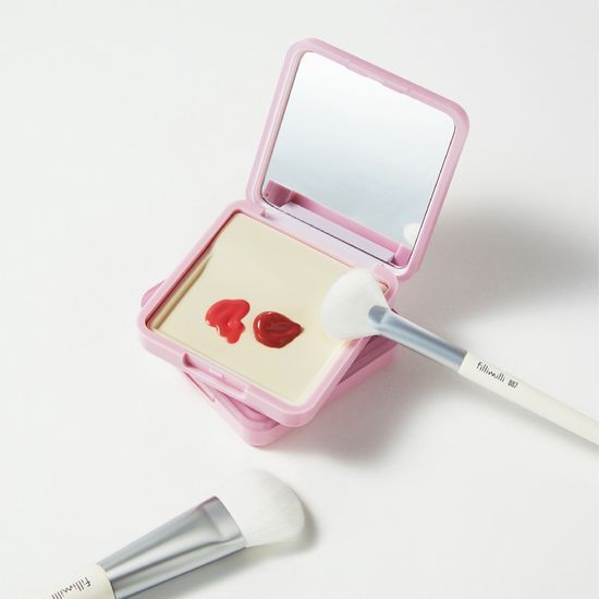 霜狀奶油胭脂專用掃～韓國化妝師共同研發 FilliMilli Creamy Blusher Brush #888(+ Makeup Palette) 圓形斜角胭脂膏掃附送調色盤連鏡