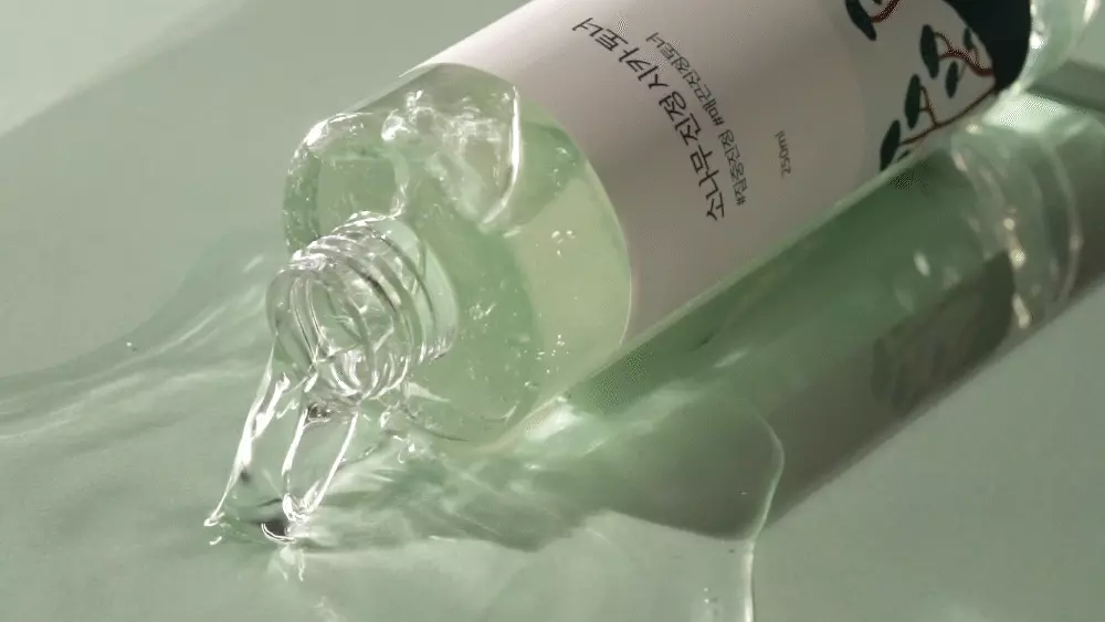 泛紅鎮靜~韓國 Round Lab Pine Calming CICA Toner 松樹積雪草鎮靜舒敏清爽水潤爽膚水 - 250ml