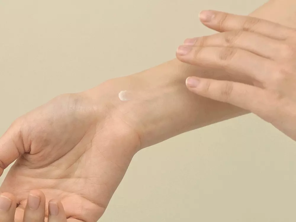 韓國 Luafee Solid Perfume White Apricot 固體香膏白杏桃果香 - 30ml