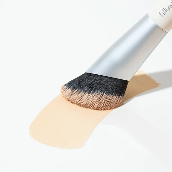 Minsco共同研發 隱沒毛孔底妝～Fillimilli Skin Corrector Brush 829 無瑕斜角粉底掃