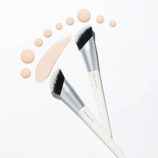 Minsco共同研發 隱沒毛孔底妝～Fillimilli Skin Corrector Brush 829 無瑕斜角粉底掃