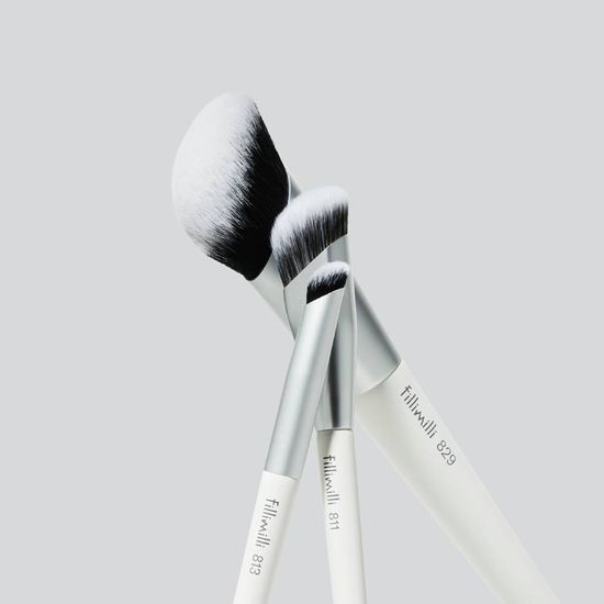 Minsco共同研發 隱沒毛孔底妝～Fillimilli Skin Corrector Brush 829 無瑕斜角粉底掃