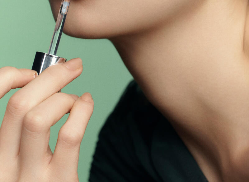 【👜💄掛飾唇釉】 ENTROPY Charm Tint #Glossy Gel Line 時尚金屬扣環✨持久水光唇釉  (#C1-C10) - 10色選擇