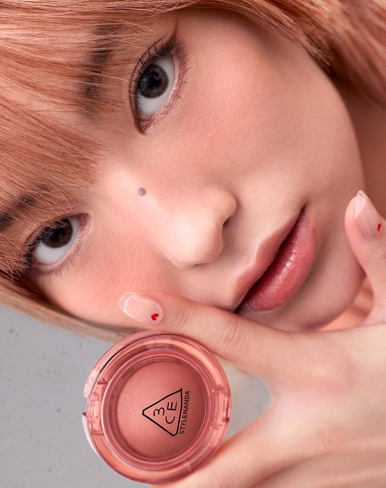 多用途眼影X胭脂兩用~韓國 3CE BOUNCY BLUR BALM 果凍彈潤奶霜眼影X胭脂膏 - 8色選擇 多用途眼影X胭脂兩用~韓國 3CE BOUNCY BLUR BALM 果凍彈潤奶霜眼影X胭脂膏 - 8色選擇