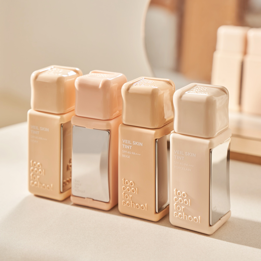 【OY限量SET送粉撲連收納盒】LeoJ美妝達人聯手研發 韓國Too Cool For School Veil Skin Tint 超輕薄空氣感粉底液自帶粉底刮刀 2合1 SPF40 PA+++ - 4色選擇