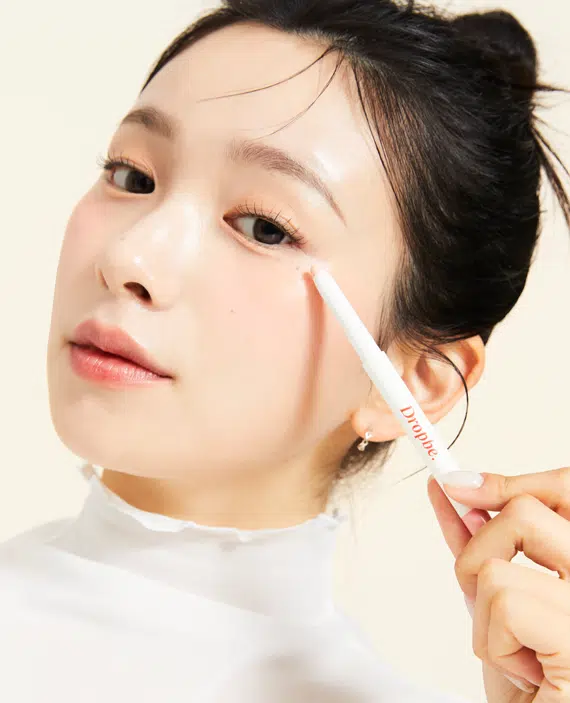 韓國DAISO好物～遮黑眼圈三文魚色～Dropbe X TheSaem Colors Eye Concealer Stick 眼周專用遮瑕棒 - 2色選擇