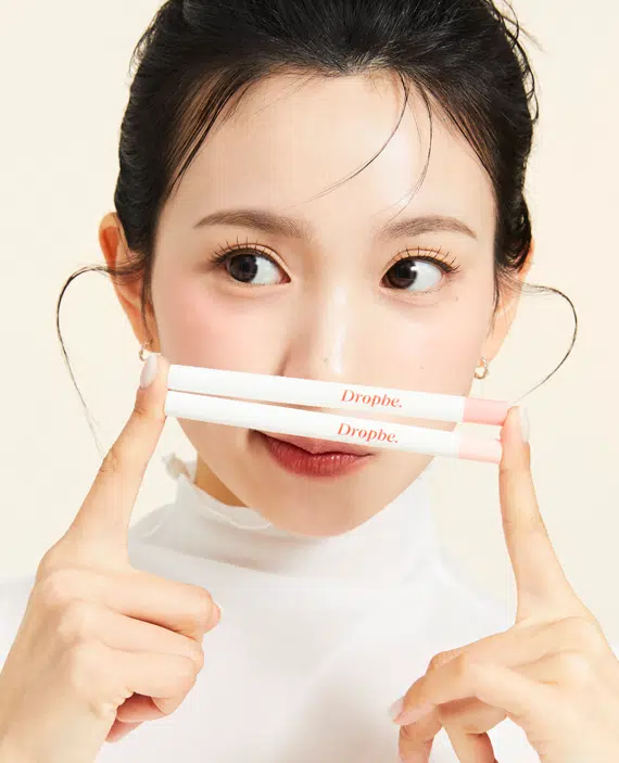 韓國DAISO好物～遮黑眼圈三文魚色～Dropbe X TheSaem Colors Eye Concealer Stick 眼周專用遮瑕棒 - 2色選擇