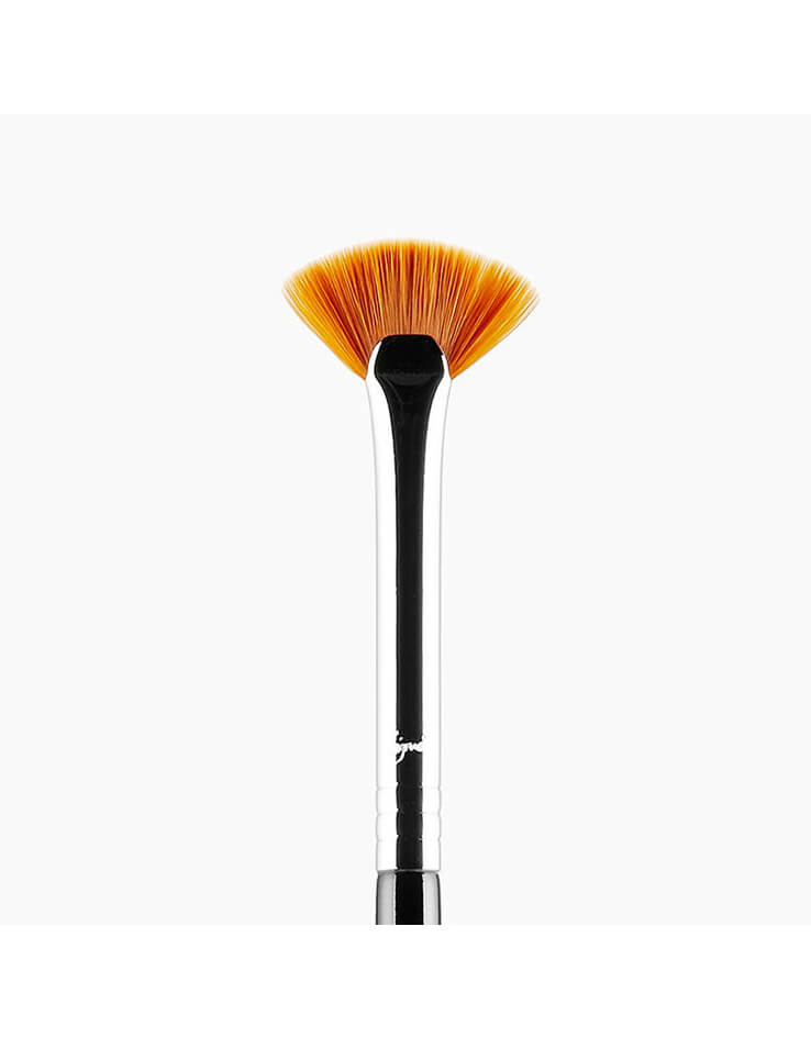 SigmaBeauty E04 Lash Fan Brush 眼睫毛扇形掃