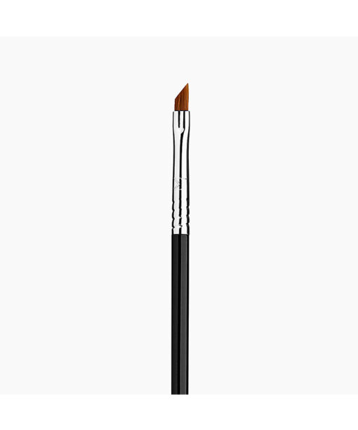 Sigma Beauty E06 Winged Liner™ Brush