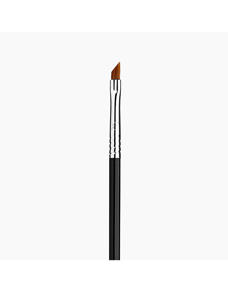 Sigma Beauty E06 Winged Liner™ Brush