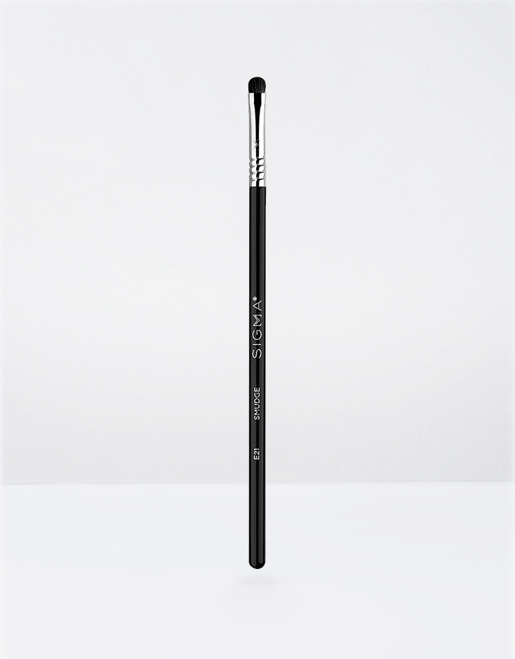 Sigma Beauty E21 Smudge Brush