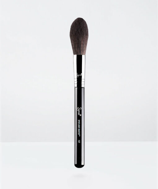 Sigma Beauty F37 Spotlight Duster™ Brush - Black/chrome