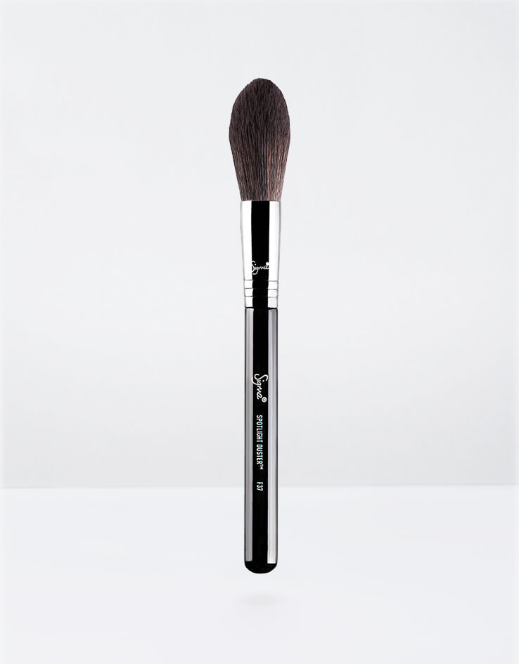 Sigma Beauty F37 Spotlight Duster™ Brush - Black/chrome