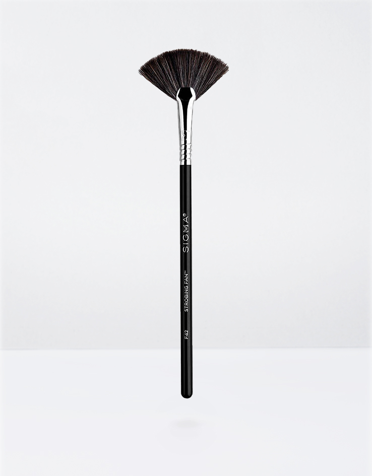 Sigma Beauty F42 Strobing Fan™ Brush